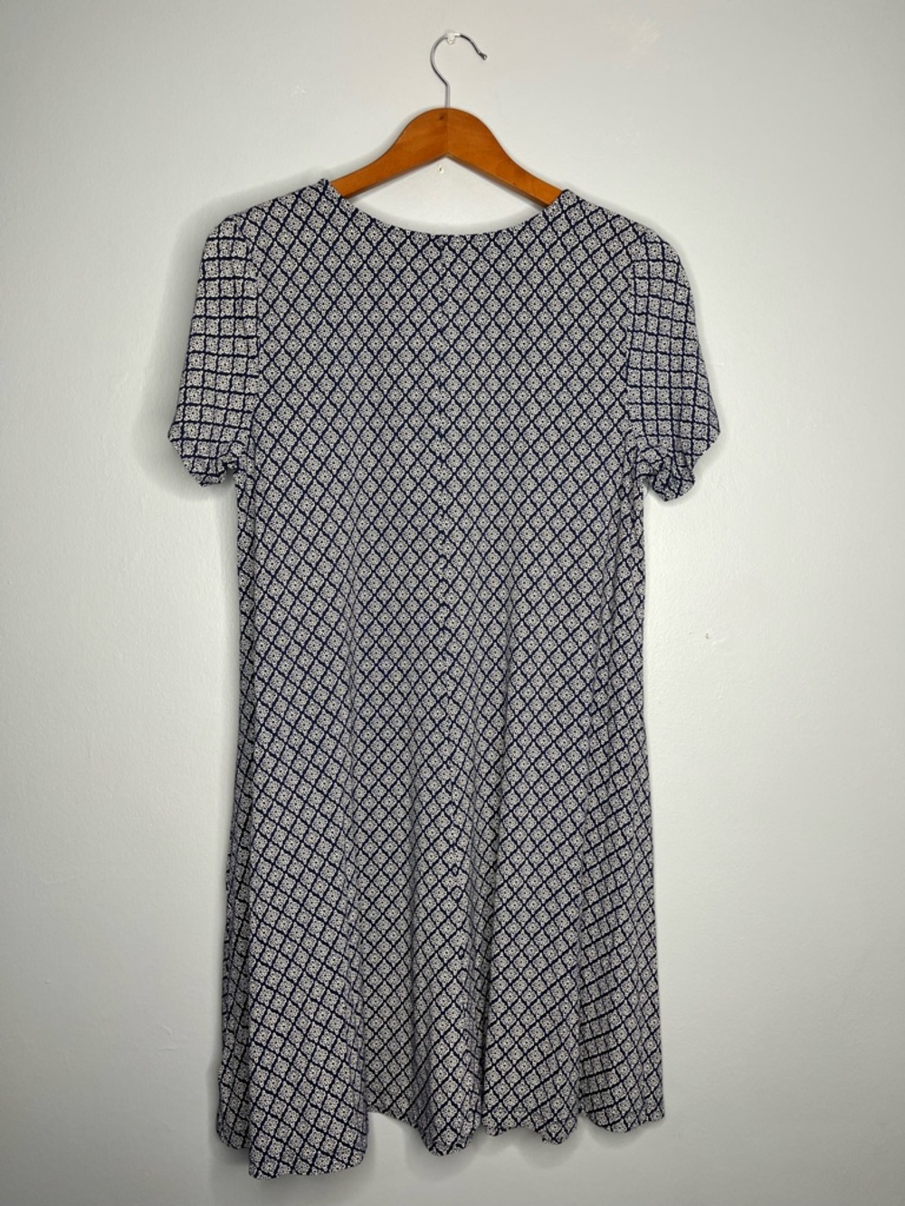 Old Navy Women's Navy White Short Sleeve Patterned Dress - Picture 2 of 7